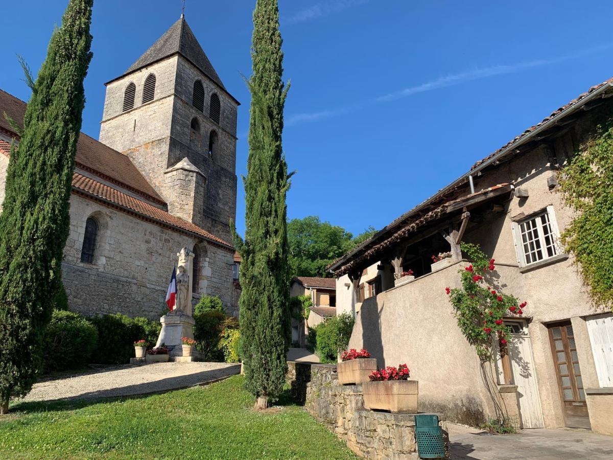 Stylish One Bedroom Apartment In A Lovely Village Saint-Vincent-Rive-dʼOlt Buitenkant foto